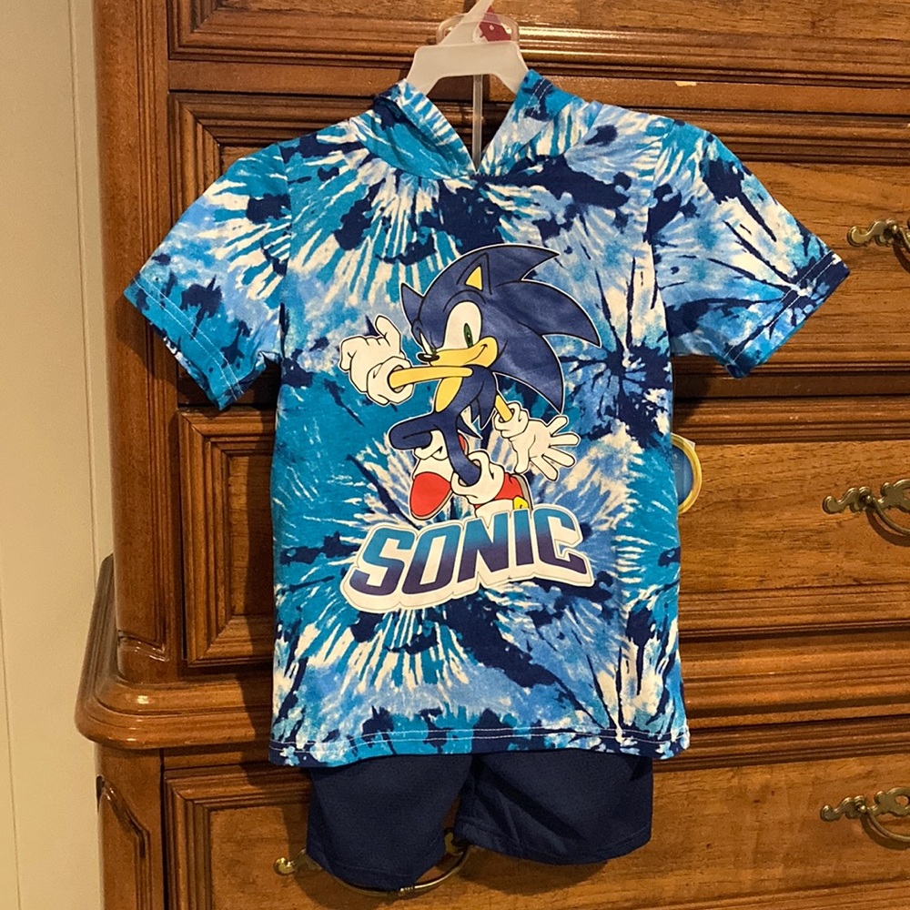 Sonic the Hedgehog shirt and shorts NWT